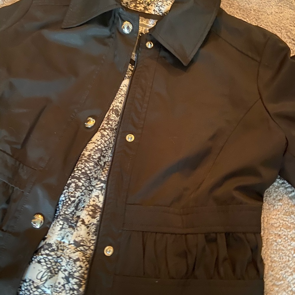 Guess jacket w/snake print lining never worn!